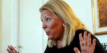 Carrió contra Javier Milei: “Ni usted, ni su hermana, ni Santiago Caputo leyeron la Constitución”