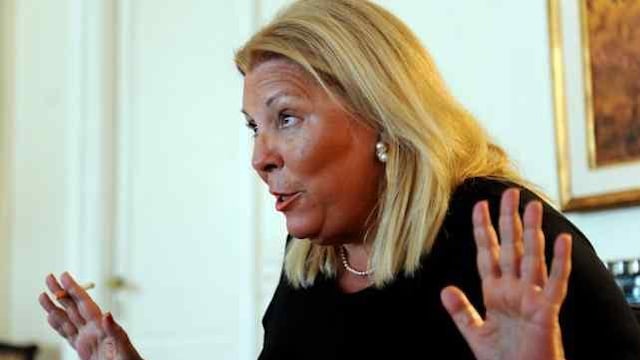 Reapareció Elisa Carrió y llamó “roedor” a Javier Milei