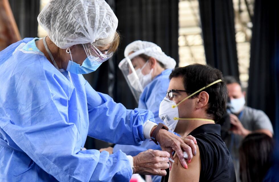 Vacunaron a casi 400 pacientes trasplantados y con fibrosis quística