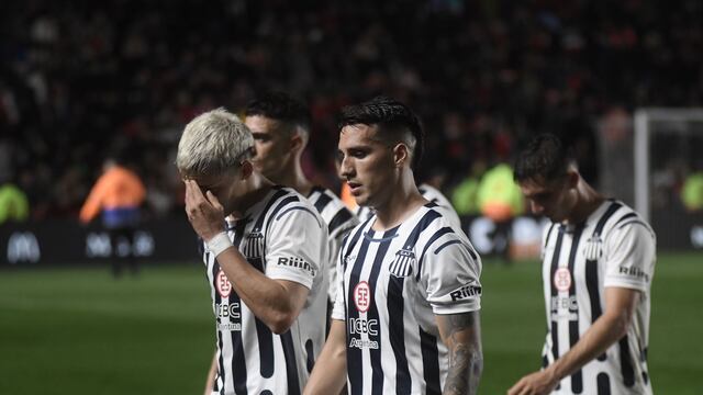 Talleres se descuidó en la última del primer tiempo y se va al descanso abajo en el marcador (Federico López Claro / La Voz).