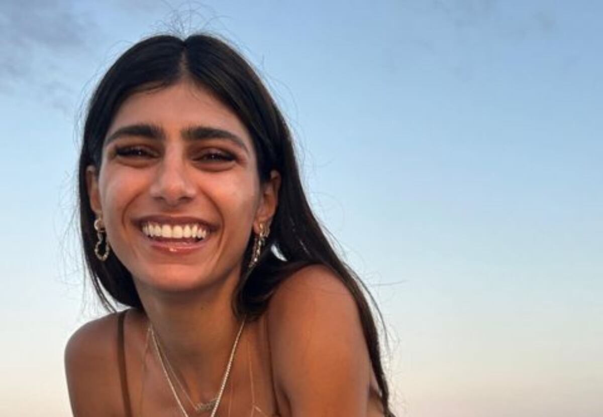 Infartante Mia Khalifa Jug Al Borde De La Censura Posando En Ropa infartante-mia-khalifa-jug-al-borde-de-la-censura-posando-en-ropa
