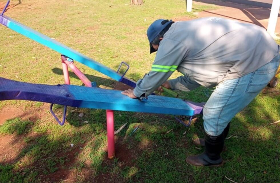 En dos plazas de Posadas se realizaron mejoras