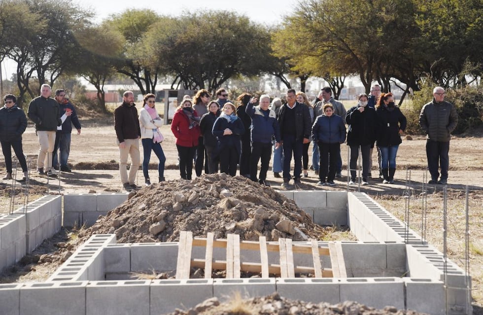Se reactivó la obra de las 80 viviendas municipales que fueron prometidas por el intendente en Arroyito
