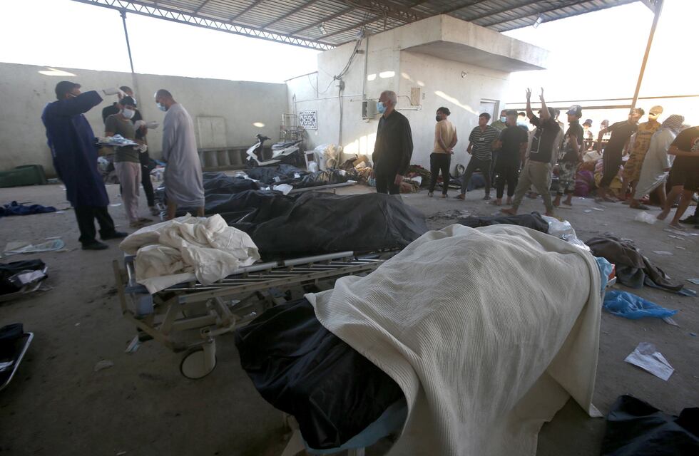 Voraz incendio en un hospital de Irak con pacientes de COVID-19: son al menos 64 los muertos