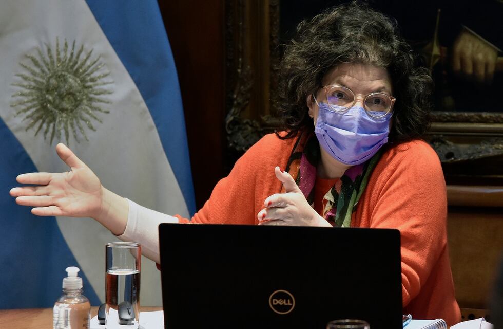 El Gobierno justifica los 385 casos de personas no registradas como personal de salud que fueron vacunadas en el Hospital Posadas