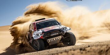 Al-Attiyah dominó la Etapa 2 del Dakar 2023 con su Toyota Hilux.