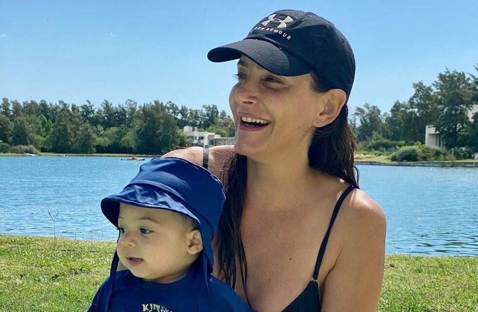 Hijo de Luciana Aymar hinchó por Argentina y Chile en un divertido video