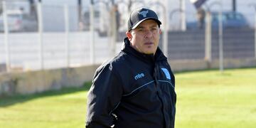 Eficacia comprobada. Marcelo Vázquez puso a Estudiantes de Río Cuarto otra vez a competir por el ascenso
(Foto: Orlando Pelichotti / Los Andes).