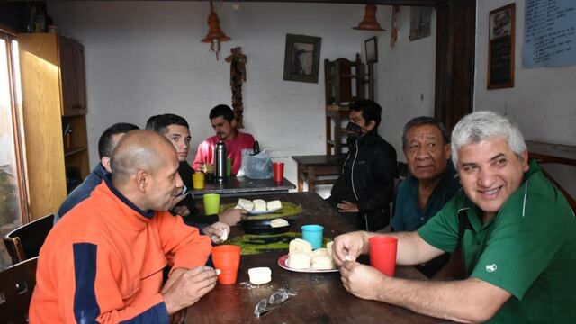 Los vecinos que deseen ayudar a una persona en situación de calle, pueden llamar a la línea 105.