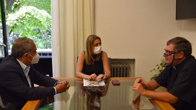 La presidenta del HCD se reunió con el Vicecoordinador del Consejo de Asuntos Económicos del Obispado de Mar del Plata