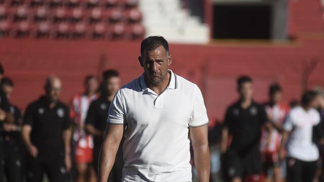 Sin levantar cabeza en los resultados, el Instituto de Diego Dabove volvió a perder. Pero hubo mejorías (Federico López Claro / La Voz)