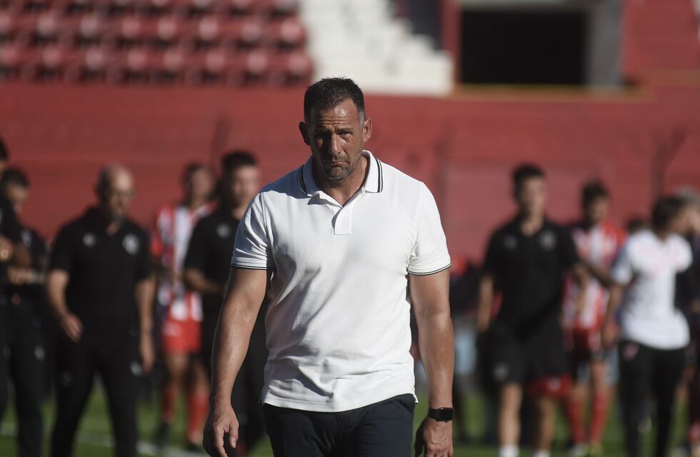 Diego Dabove, en el tobogán con Instituto: “Estoy fuerte, entero y convencido”