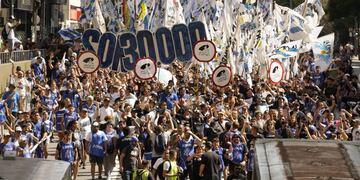 La Cámpora marchó en la Ciudad de Buenos Aires por el Día de la Memoria. Foto: Clarín