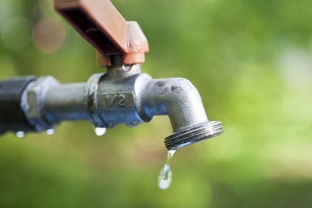Rotura de un caño troncal dejó sin agua y con baja presión a varios barrios de Eldorado.