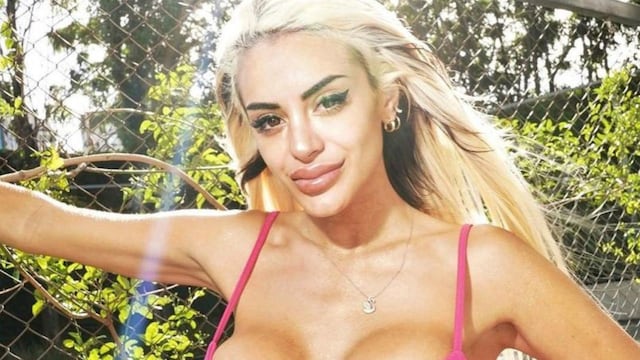 Anto Pane jugó con su sensualidad en Instagram con un top sin breteles y de escote profundo.