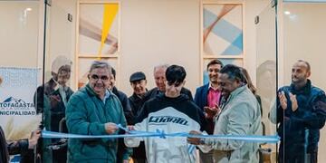 El gobernador Jalil destacó el rol de Mikuna, un comedor que asiste a jóvenes de Antofagasta y otras localidades que viajan a formarse a 600 km de sus hogares.