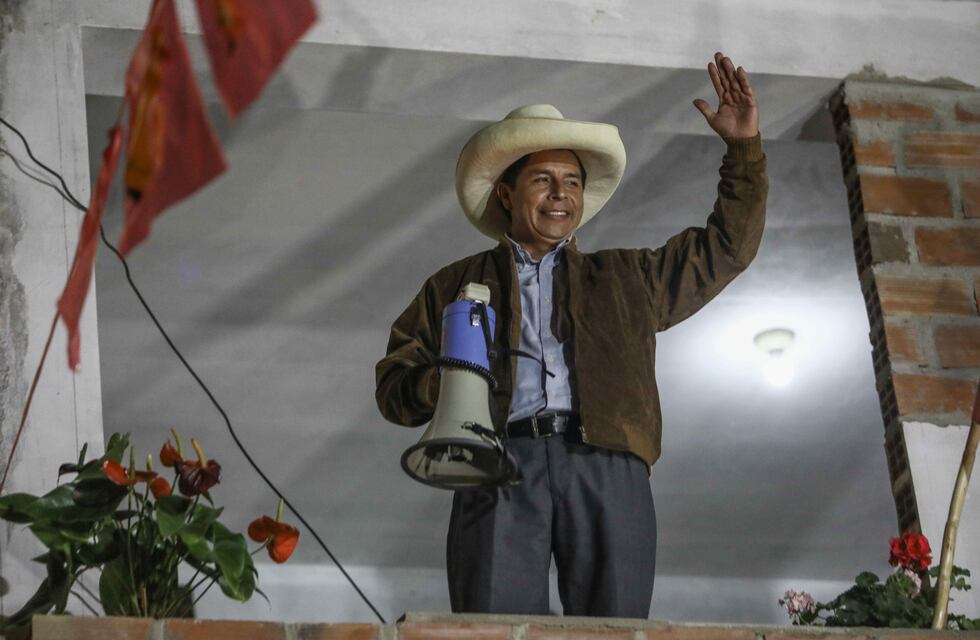 Elecciones en Perú: Castillo lidera por menos de medio punto, mientras que Fujimori denuncia fraude