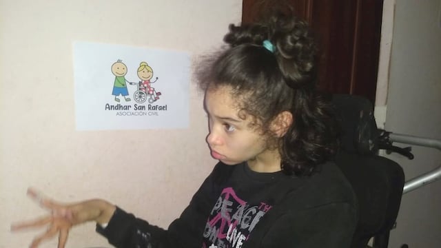 Campaña para ayudar a Rocío a tener una silla de ruedas postural nueva.