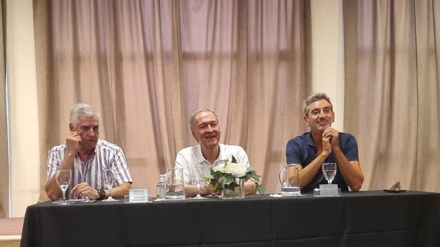 El gobernador Juan Schiaretti, con los diputados Carlos Gutiérrez y Florencio Randazzo (La Voz).