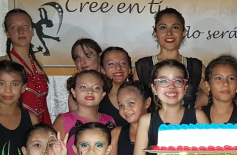 Noche de gala para la Escuela Municipal de Patinaje en Puerto Iguazú