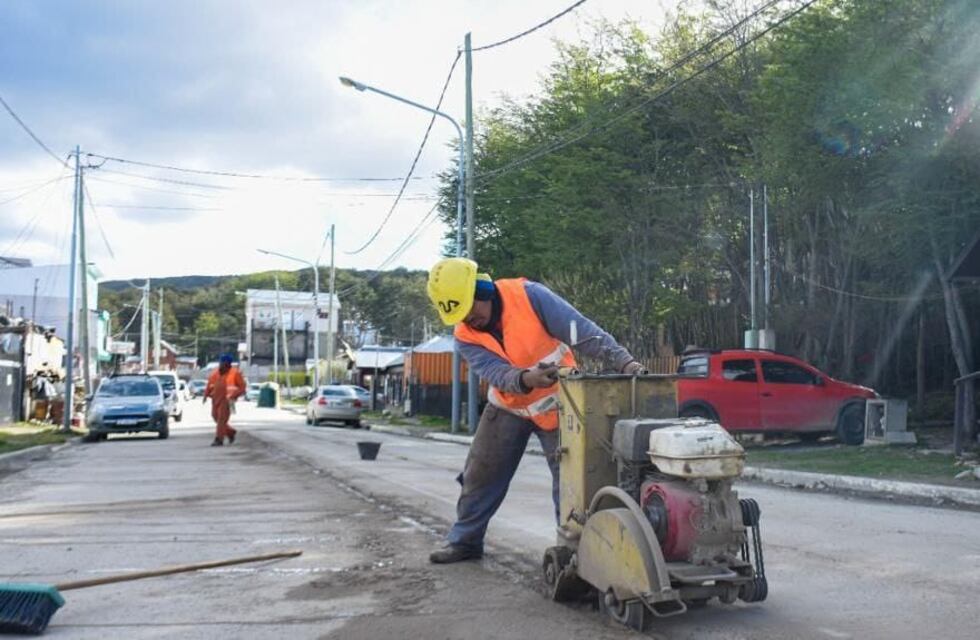 Comenzaron los trabajos de renovación pluvial en Calle Leum del barrio Kaupén