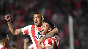 Instituto empezó con todo frente a Indepeniente, por la furia goleadora de Nacho Russo (Javier Ferreyra / La Voz)