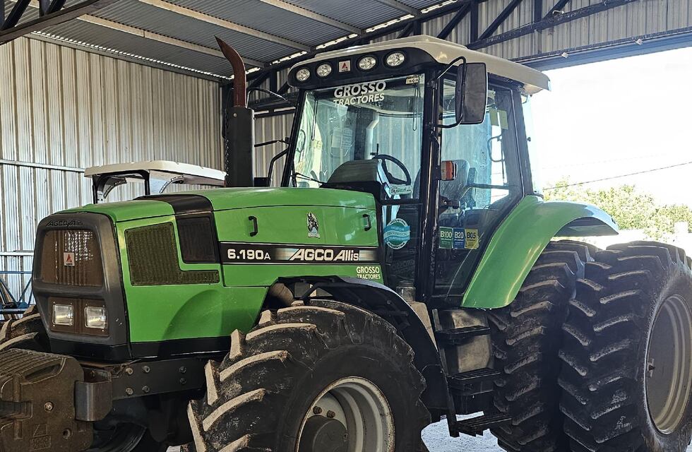 Gran inversión en maquinaria para el mantenimiento de caminos rurales en Humberto Primo