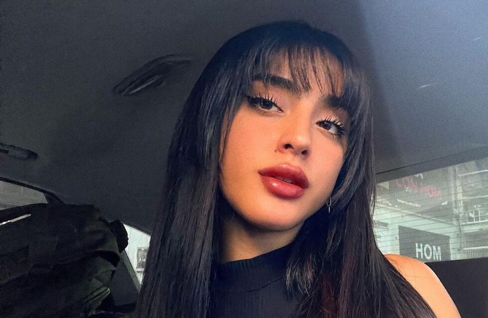 Belén Negri, “La Chilena”, se sumó a la tendencia de las pezoneras pero eligió un par de corazones negros