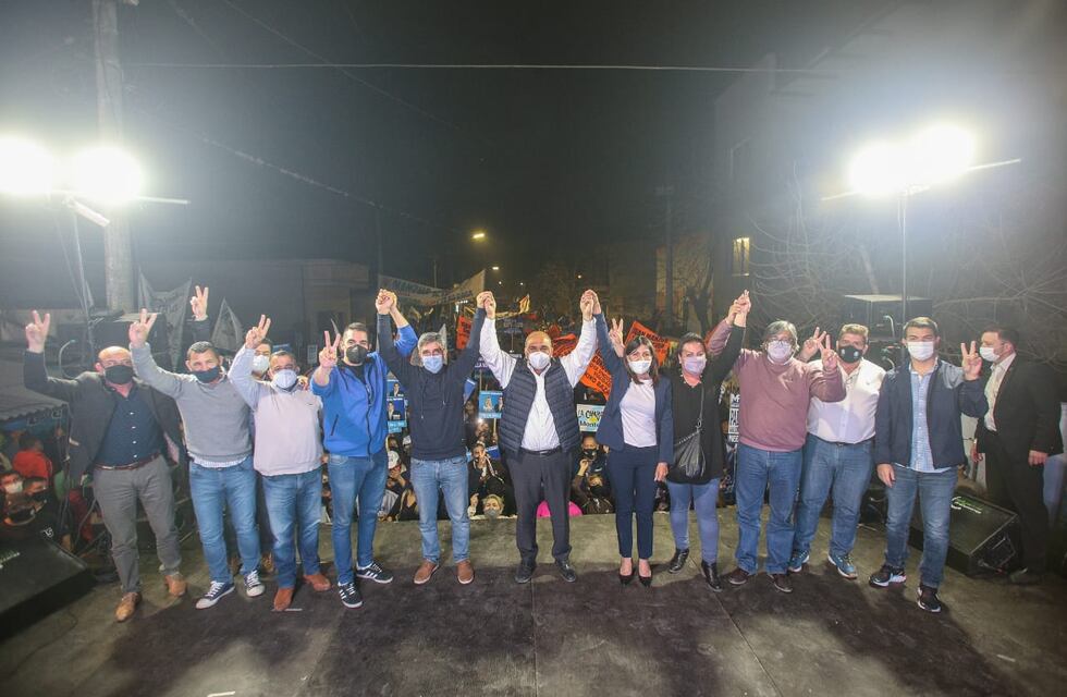 Manzur participó en la inauguración de la nueva sede del Partido Justicialista en Bella Vista