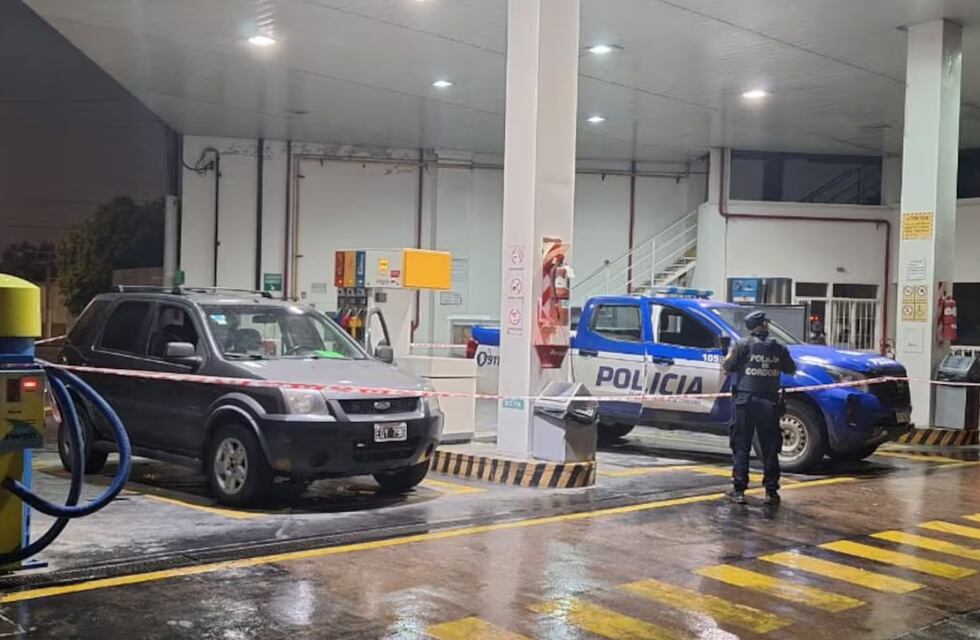 Un hombre murió en una estación de servicio y apuntan contra la Policía de Córdoba