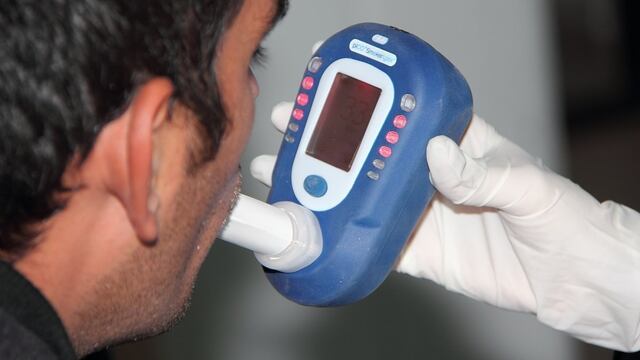 En Peatonal Sarmiento y España estará instalada este viernes la "Carpa de salud respiratoria" donde habrá asesoramiento médico y se realizarán cooximetrías. Gentileza Gobierno de Mendoza