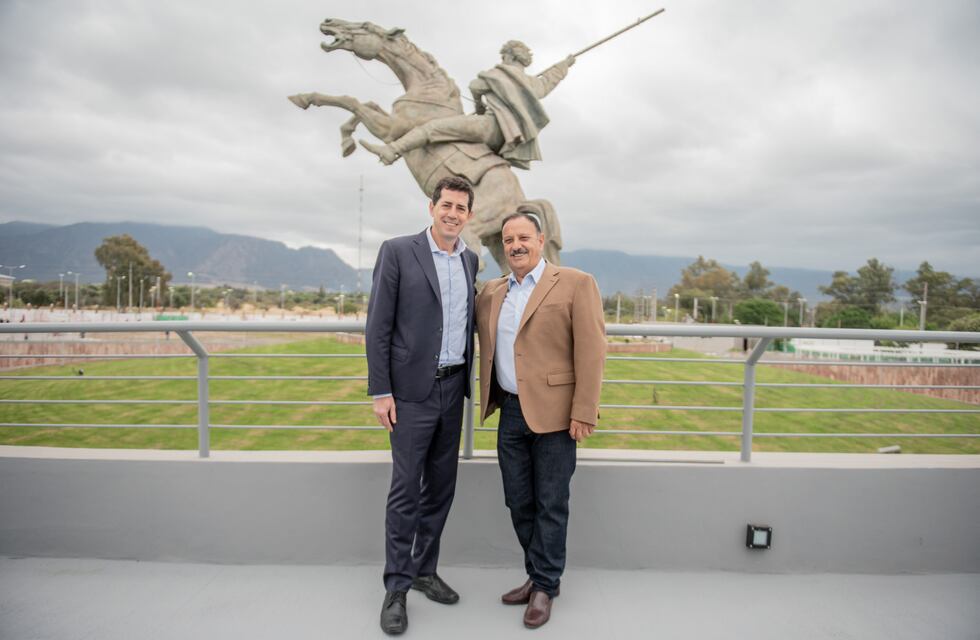 Elecciones en La Rioja: Wado de Pedro, el primero en felicitar a Ricardo Quintela por su reelección