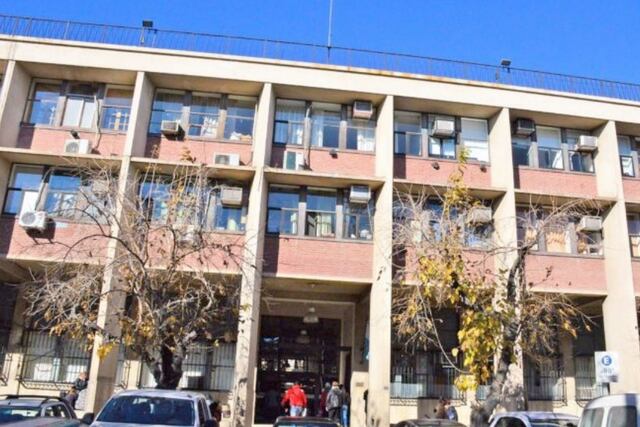 El Palacio de Tribunales en San Juan quedó chico y por eso la Justicia tiene que alquilar otros edificios.