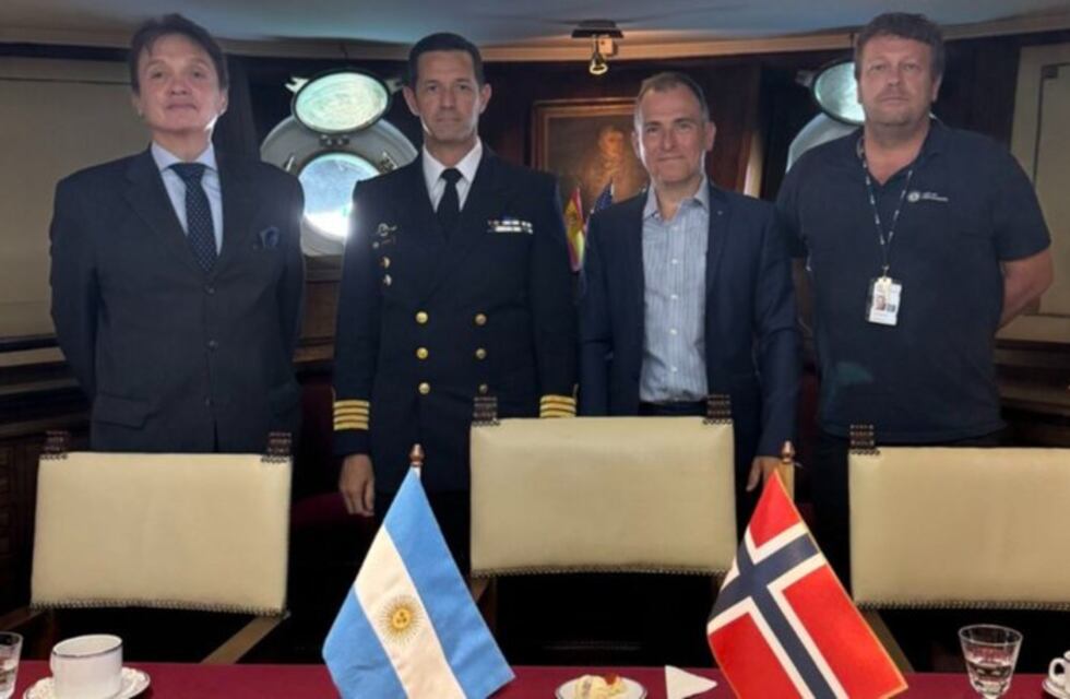 La Fragata Libertad llegó a Noruega y hace historia