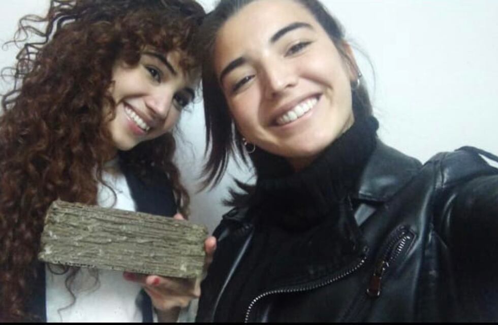 Yasmin y Flor: las dos hermanas lasherinas que se unieron para crear un ladrillo ecológico
