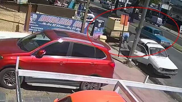 Las cámaras de la zona registraron el momento del robo. (Captura de video / El Doce)