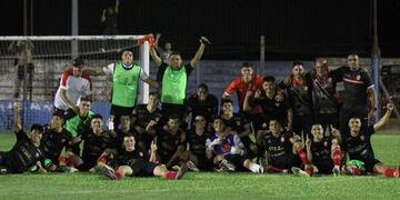 9 de Julio pasó a penales y define el ascenso con Atenas de Río Cuarto en San Francisco