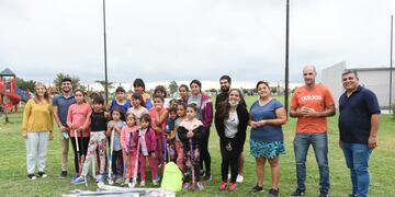 Donaron elementos deportivos a la fundación "Su refugio"