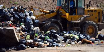 El operativo fue en el predio de Piedra Blanca, donde yacen los residuos urbanos de la ciudad de Córdoba. (Nicolas Bravo/Ilustrativa)