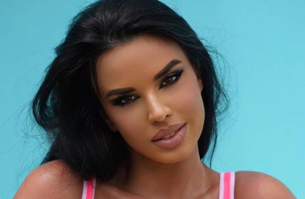Ivana Knoll, la novia croata del Mundial, bailó en microbikini e hizo suspirar a Ibiza