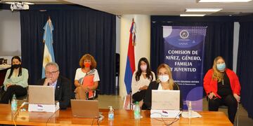 80 mujeres entre titulares y suplentes que ejercerán el rol de legisladoras con la presentación, discusión y consenso de proyectos