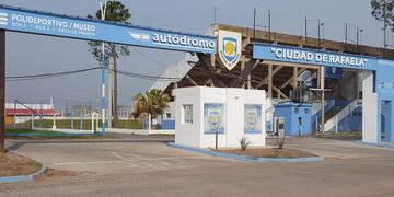 Fachada del autódromo "Ciudad de Rafaela"