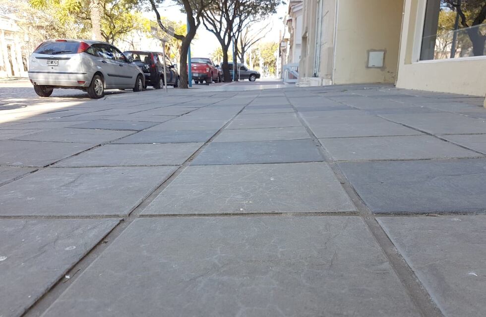 El 10 de junio se licitará la reparación de veredas y columnas de alumbrado