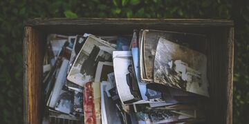¿Trae buena suerte? Qué significa encontrar una foto tirada en la calle, según el Feng Shui