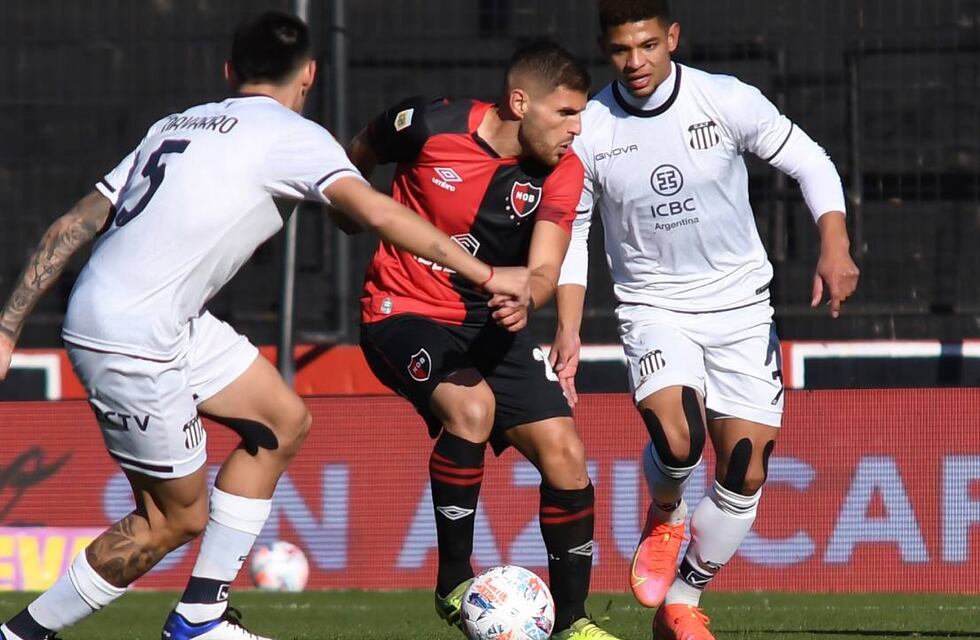 Newell’s: Julián Fernández y Maxi Rodríguez no llegarán para el Clásico rosarino