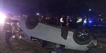 Un matrimonio de Lules murió al caer el auto en el que se trasladaban de un puente.