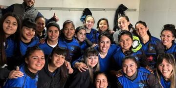 Puerto Belgrano goleó 4 a 0 a Liniers.