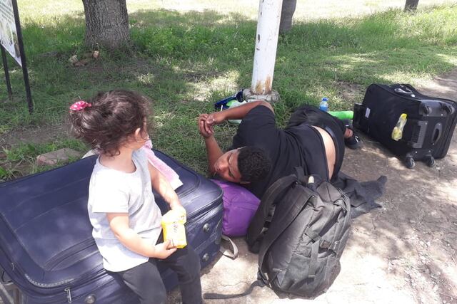 Hay familias varadas en Puerto Eva Perón, límite del Chaco con Formosa