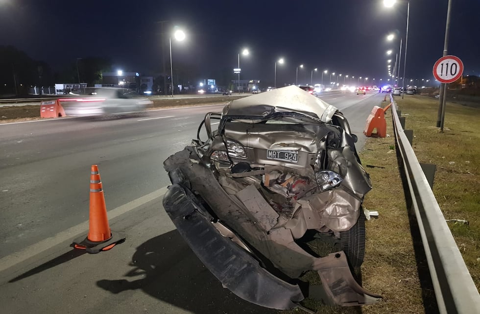 Córdoba: chocó a una familia en la Circunvalación y los “dejó tirados como perros”