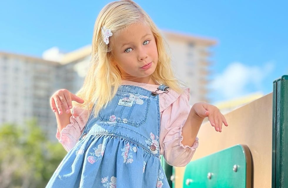 Matilda, la hija de Luciana Salazar, sorprendió en Instagram con sus habilidades como acróbata